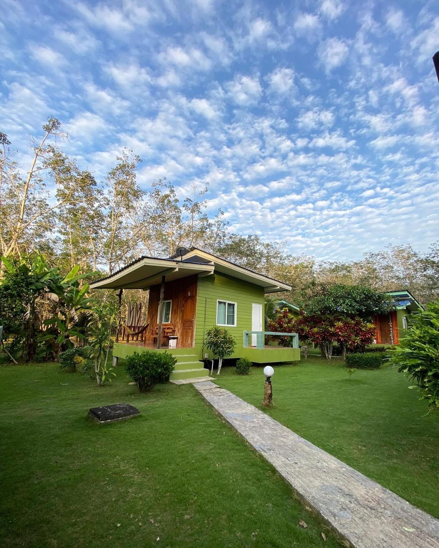 Suan Nai Kokut Resort Ko Kut Екстериор снимка